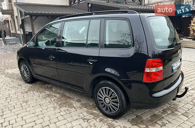 Мінівен Volkswagen Touran 2006 в Мукачевому