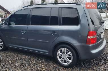 Минивэн Volkswagen Touran 2003 в Тячеве