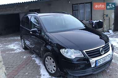 Мінівен Volkswagen Touran 2008 в Тернополі