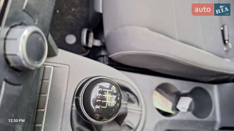 Минивэн Volkswagen Touran 2013 в Киеве