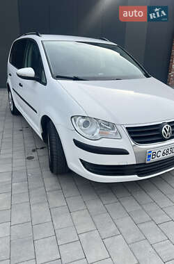 Мінівен Volkswagen Touran 2010 в Хмельницькому