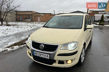 Минивэн Volkswagen Touran 2008 в Виннице