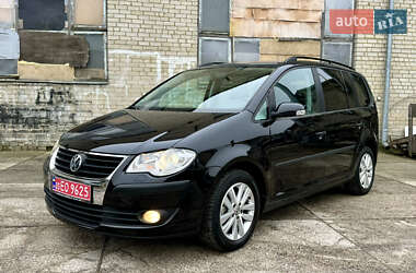 Мінівен Volkswagen Touran 2009 в Рівному