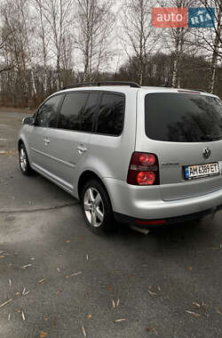 Мінівен Volkswagen Touran 2008 в Звягелі