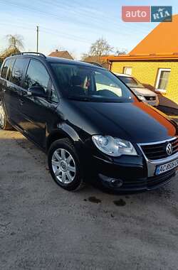 Мінівен Volkswagen Touran 2008 в Ковелі