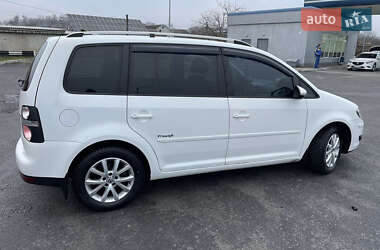 Минивэн Volkswagen Touran 2010 в 