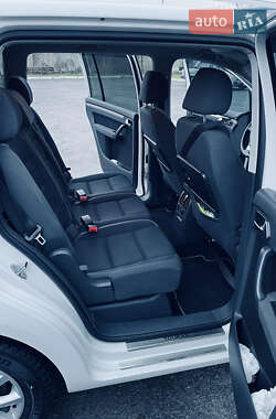 Минивэн Volkswagen Touran 2010 в 