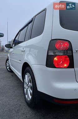 Минивэн Volkswagen Touran 2010 в 