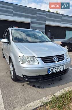 Мінівен Volkswagen Touran 2006 в Дніпрі