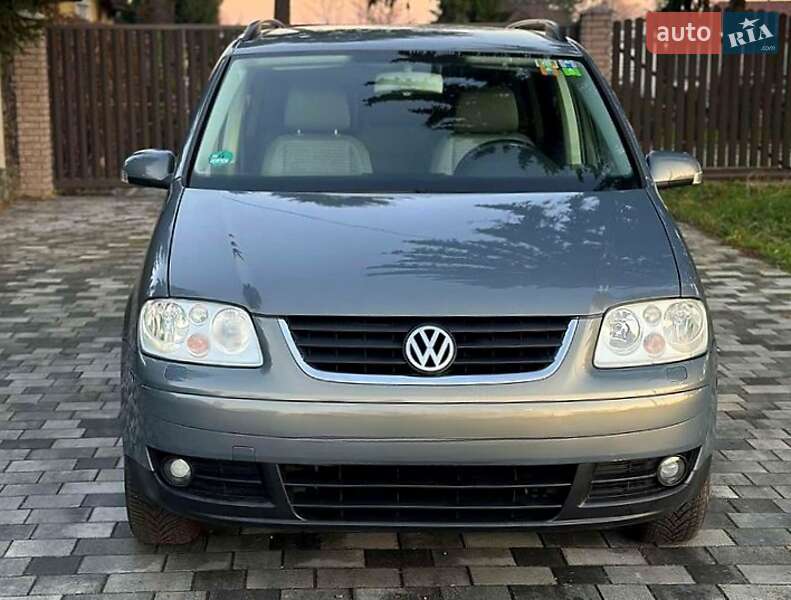 Мінівен Volkswagen Touran 2004 в Миколаєві