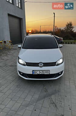 Минивэн Volkswagen Touran 2011 в Виноградове