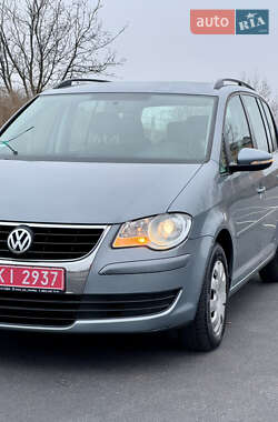 Минивэн Volkswagen Touran 2009 в Виннице