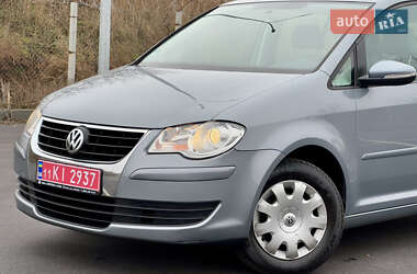 Минивэн Volkswagen Touran 2009 в Виннице