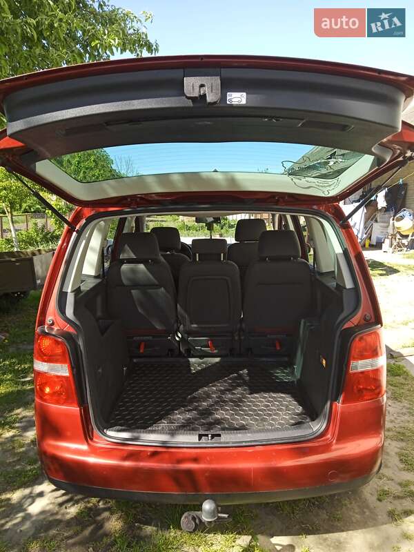 Минивэн Volkswagen Touran 2004 в Львове