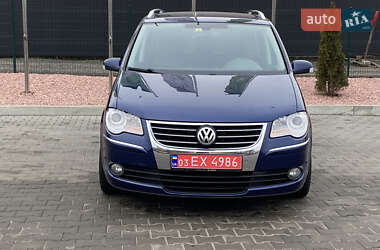 Минивэн Volkswagen Touran 2008 в Луцке