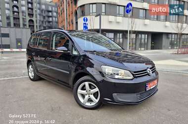 Минивэн Volkswagen Touran 2014 в Киеве