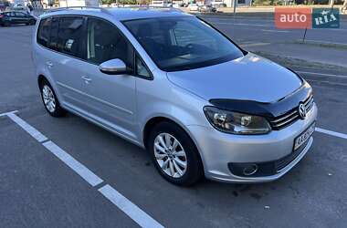 Мінівен Volkswagen Touran 2011 в Києві