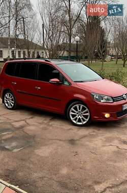 Мінівен Volkswagen Touran 2013 в Лубнах