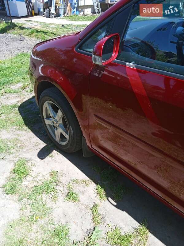 Минивэн Volkswagen Touran 2004 в Львове