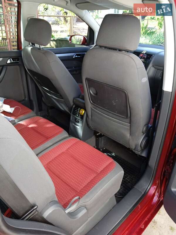 Минивэн Volkswagen Touran 2004 в Львове