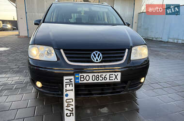 Минивэн Volkswagen Touran 2004 в Бучаче