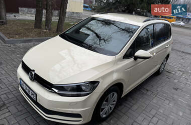 Микровэн Volkswagen Touran 2016 в Днепре