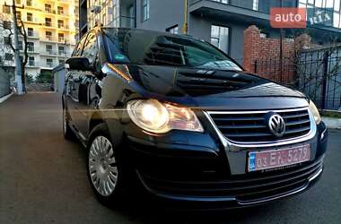 Мінівен Volkswagen Touran 2009 в Одесі