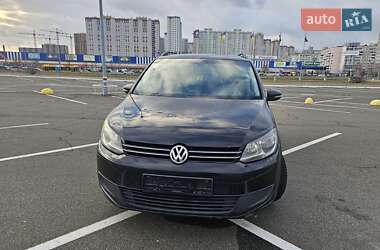 Мінівен Volkswagen Touran 2013 в Києві