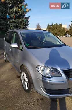 Мінівен Volkswagen Touran 2007 в Рівному