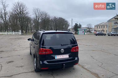 Минивэн Volkswagen Touran 2011 в Новоархангельске