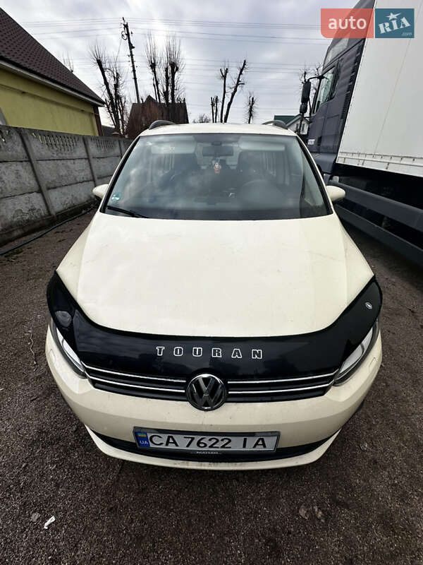 Мінівен Volkswagen Touran 2015 в Черкасах