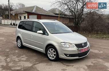 Мінівен Volkswagen Touran 2010 в Коростені