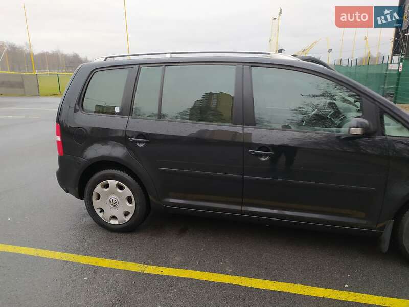 Минивэн Volkswagen Touran 2005 в Чернигове