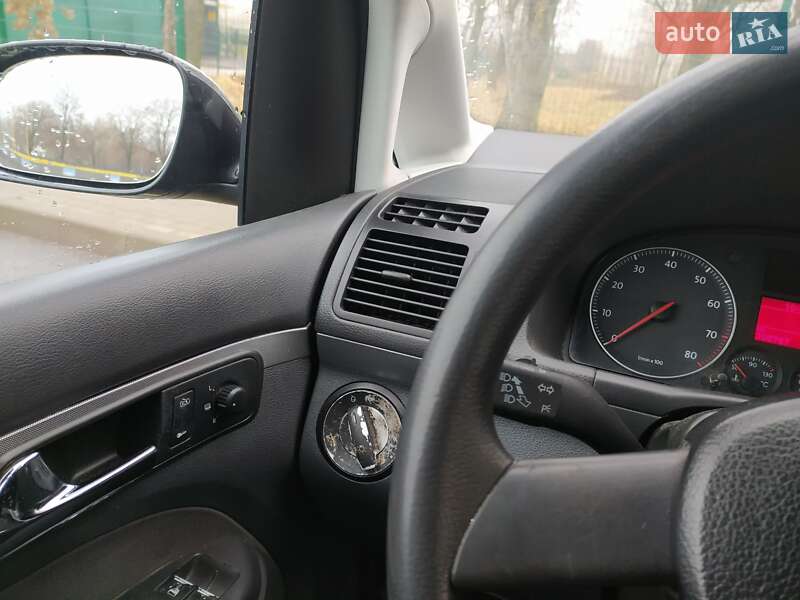 Минивэн Volkswagen Touran 2005 в Чернигове