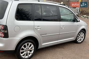 Мінівен Volkswagen Touran 2010 в Коростені