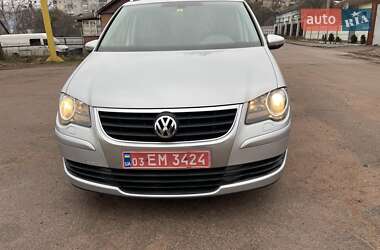 Мінівен Volkswagen Touran 2010 в Коростені