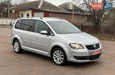 Мінівен Volkswagen Touran 2010 в Коростені