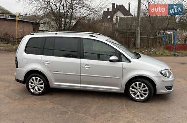 Мінівен Volkswagen Touran 2010 в Коростені