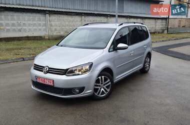 Мінівен Volkswagen Touran 2011 в Києві