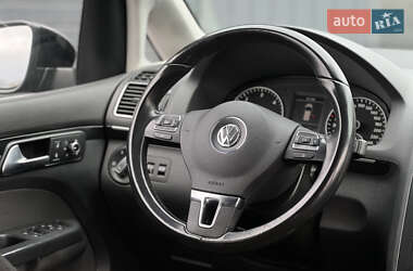 Мінівен Volkswagen Touran 2014 в Ужгороді