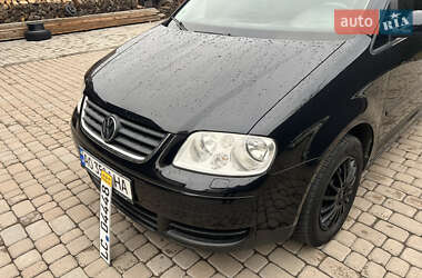 Мінівен Volkswagen Touran 2006 в Мукачевому