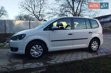 Мінівен Volkswagen Touran 2011 в Хотині