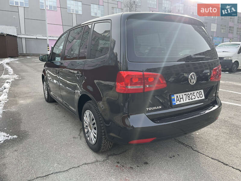 Минивэн Volkswagen Touran 2014 в Одессе