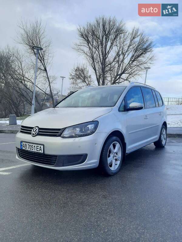 Минивэн Volkswagen Touran 2011 в Виннице