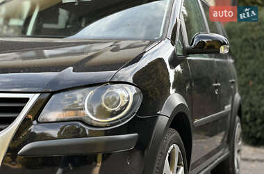 Минивэн Volkswagen Touran 2008 в Городке