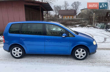 Минивэн Volkswagen Touran 2004 в Ивано-Франковске