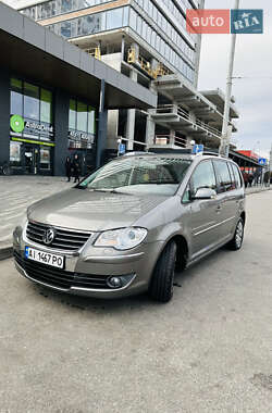 Мінівен Volkswagen Touran 2007 в Києві