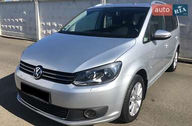 Минивэн Volkswagen Touran 2010 в Киеве