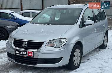 Мінівен Volkswagen Touran 2008 в Києві