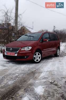 Минивэн Volkswagen Touran 2007 в Луцке